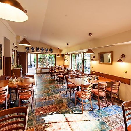 Restaurace A Penzion U Palecku Skutec Luaran gambar