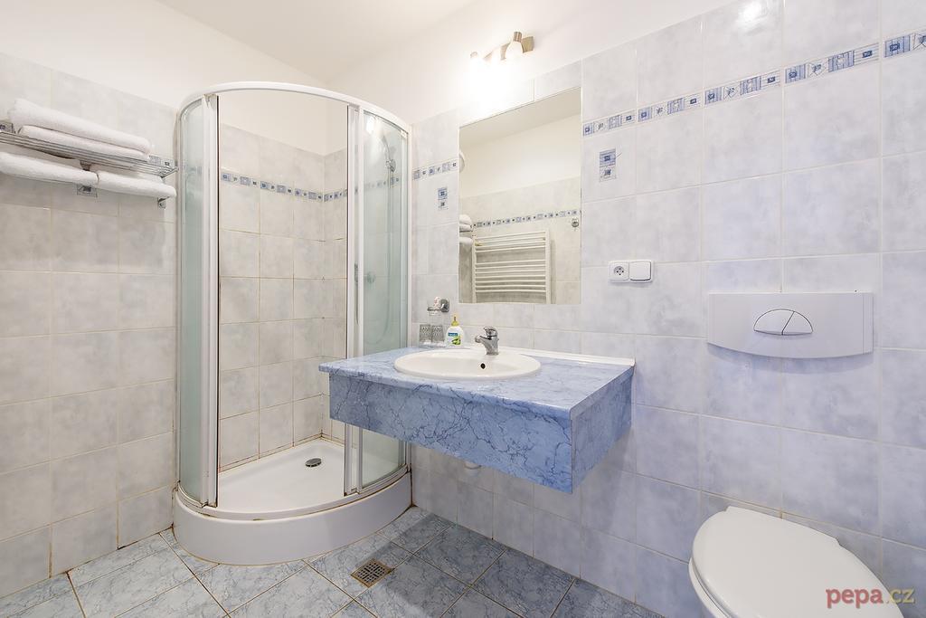 Restaurace A Penzion U Palecku Skutec Luaran gambar